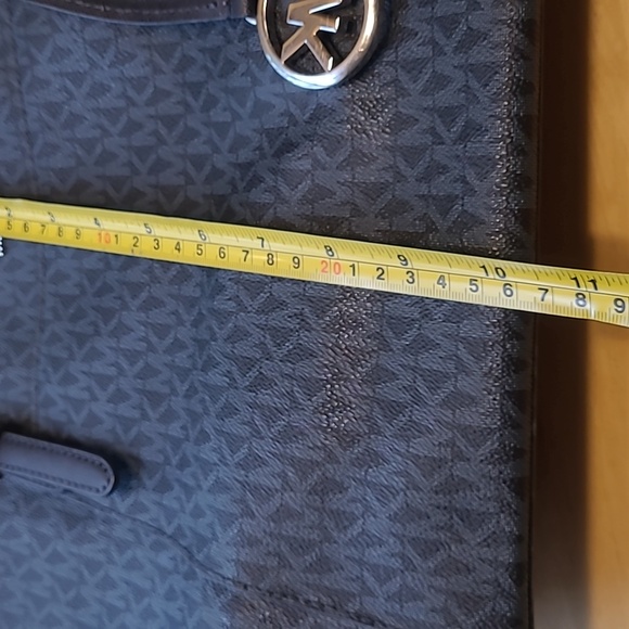 MICHAEL KORS MK Print NAVY Blue-Medium Size Tote - Picture 9 of 9